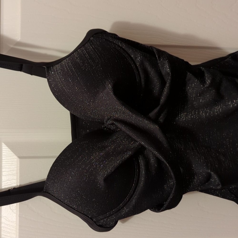 Swimsuit - Picture 5 of 6